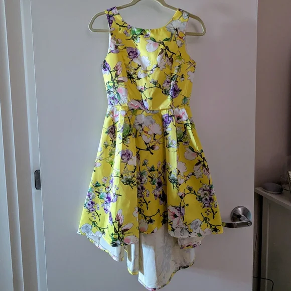 Eleanor Floral High-low Pleated Formal Dress in Yellow, Size Small - Picture 5 of 6